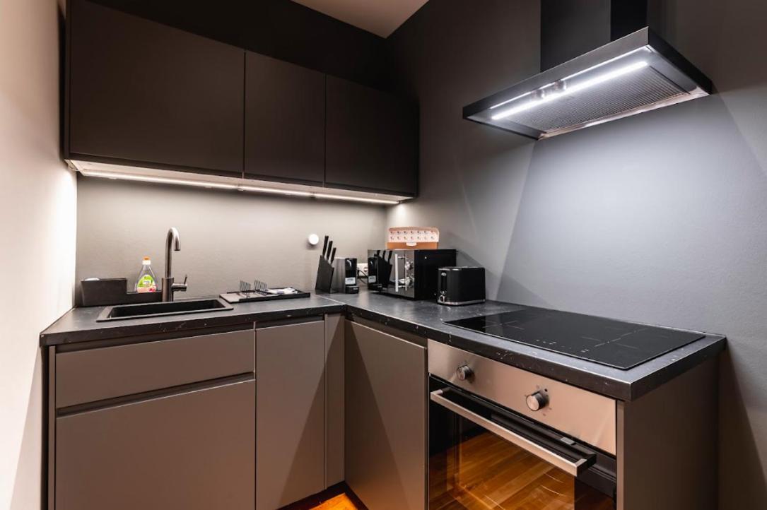 Authentic Apartment Next To Schwedenplatz Vienna Exterior photo